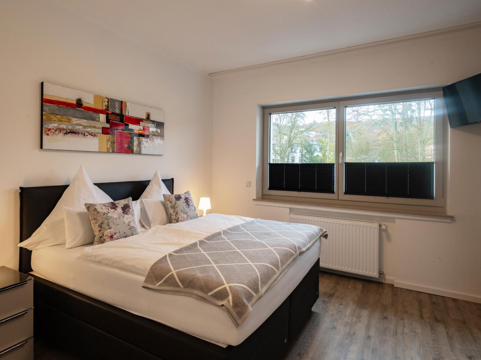 Exklusive Wohnung Mit Ahrblick 2 バート・ノイェンアール・アールヴァイラー エクステリア 写真