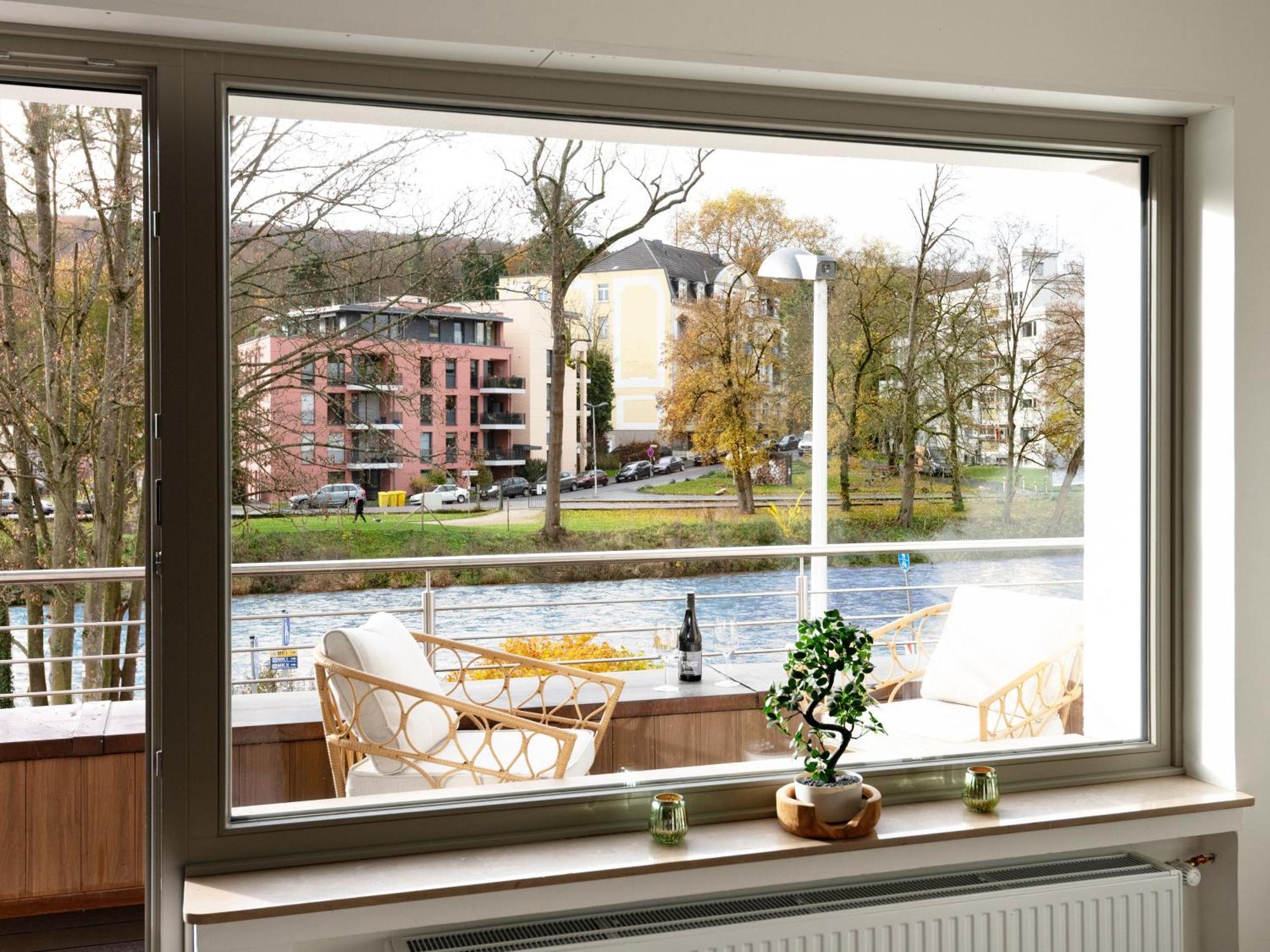 Exklusive Wohnung Mit Ahrblick 2 バート・ノイェンアール・アールヴァイラー エクステリア 写真
