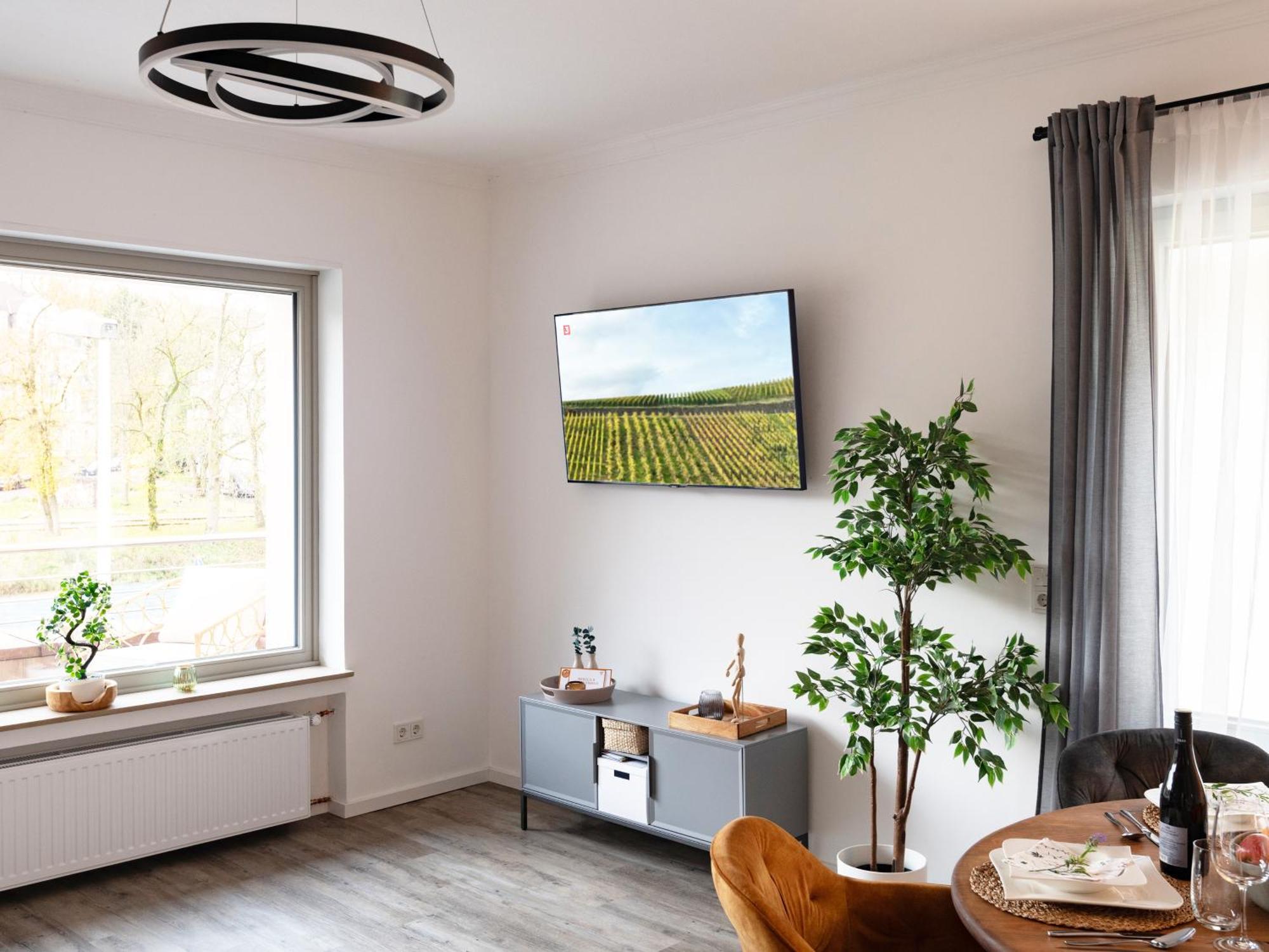Exklusive Wohnung Mit Ahrblick 2 バート・ノイェンアール・アールヴァイラー エクステリア 写真